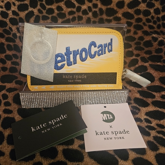 KATE SPADE NWT On A Roll Zip Cardholder 🚌 🚆Sold out - Picture 5 of 6
